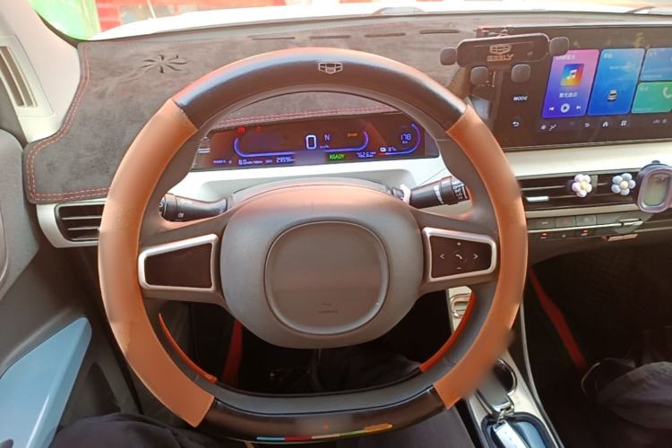 Used Geely Galaxy Panda 2023 Panda Mini 200km Endurance Bear Steering Wheel