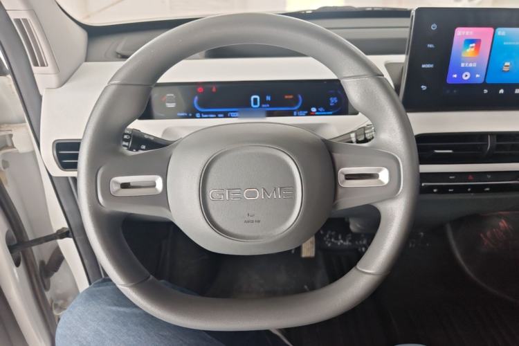 Used Geely Galaxy Panda 2023 Panda Mini 120km Super Cute Bear Steering Wheel