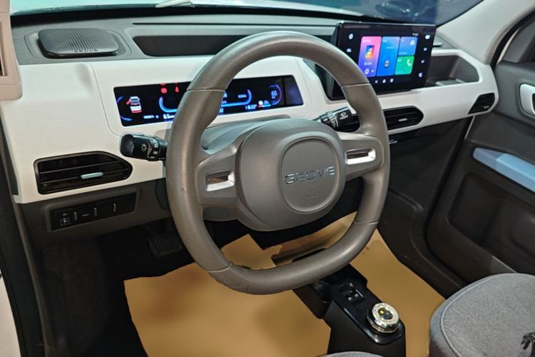 Used Geely Galaxy Panda 2023 Panda Mini 200km Endurance Bear Steering Wheel