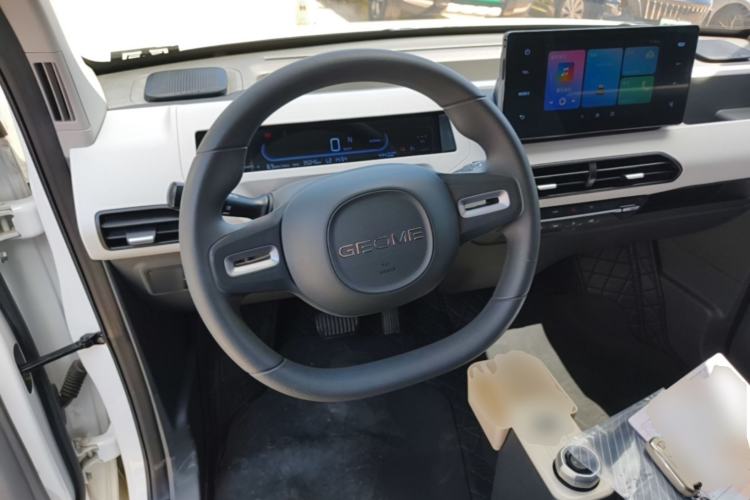 Used Geely Galaxy Panda 2023 Panda Mini 200km Endurance Bear Steering Wheel