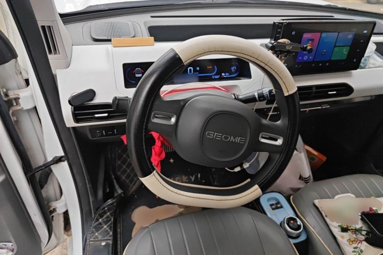 Used Geely Galaxy Panda 2023 Panda Mini 200km Endurance Bear Steering Wheel