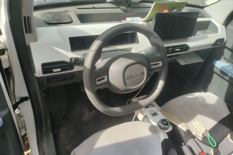 Used Geely Galaxy Panda 2023 Panda Mini 120km Super Cute Bear Steering Wheel