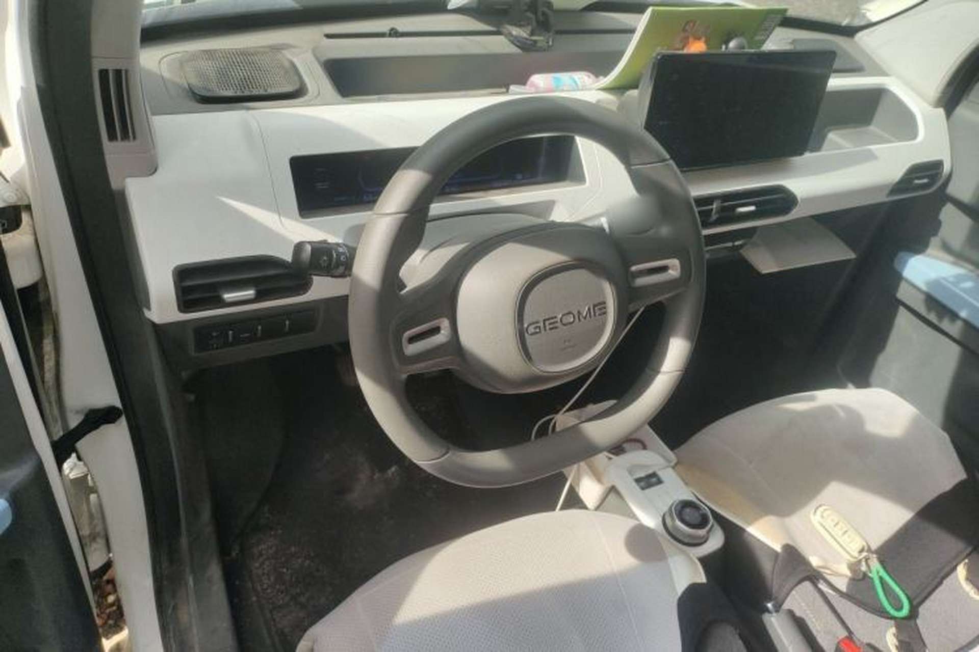 Used Geely Galaxy Panda 2023 Panda Mini 120km Super Cute Bear Steering Wheel