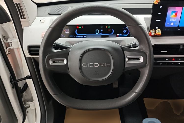 Used Geely Galaxy Panda 2023 Panda Mini 200km Endurance Bear Steering Wheel