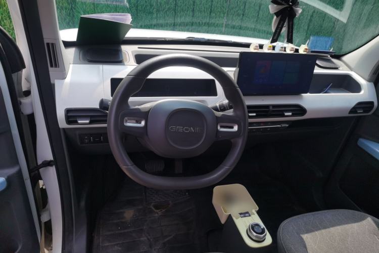 Used Geely Galaxy Panda 2023 Panda Mini 200km Endurance Bear Steering Wheel