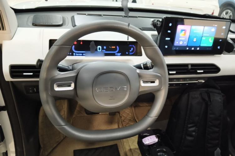 Used Geely Galaxy Panda 2023 Panda Mini 200km Endurance Bear Steering Wheel