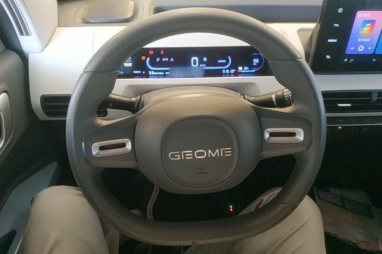 Used Geely Galaxy Panda 2023 Panda Mini 200km Endurance Bear Steering Wheel