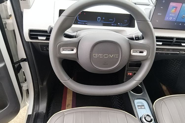 Used Geely Galaxy Panda 2023 Panda Mini 200km Dynamic Bear Steering Wheel
