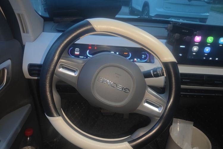 Used Geely Galaxy Panda 2023 Panda Mini 120km Super Cute Bear Steering Wheel