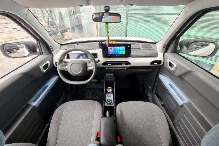 Used Geely Galaxy Panda 2023 Panda Mini 200km Endurance Bear Steering Wheel