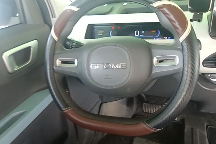 Used Geely Galaxy Panda 2023 Panda Mini 200km Dynamic Bear Steering Wheel