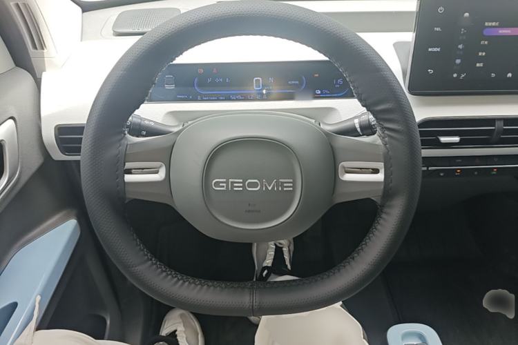Used Geely Galaxy Panda 2023 Panda Mini 200km Endurance Bear Steering Wheel