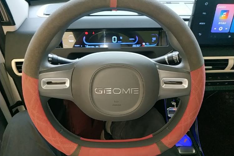 Used Geely Galaxy Panda 2023 Panda Mini 200km Dynamic Bear Steering Wheel