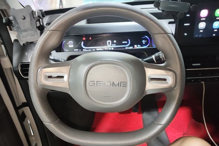 Used Geely Galaxy Panda 2023 Panda Mini 200km Endurance Bear Steering Wheel