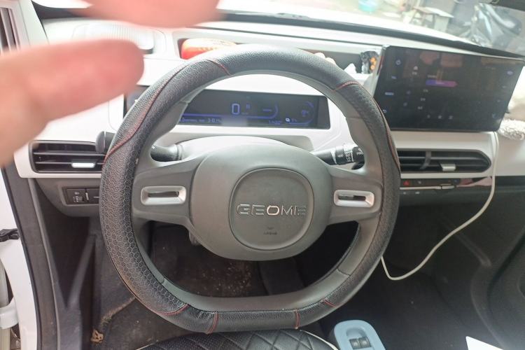 Used Geely Galaxy Panda 2023 Panda Mini 200km Endurance Bear Steering Wheel