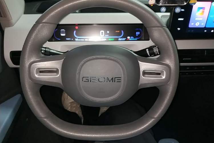 Used Geely Galaxy Panda 2023 Panda Mini 200km Dynamic Bear Steering Wheel