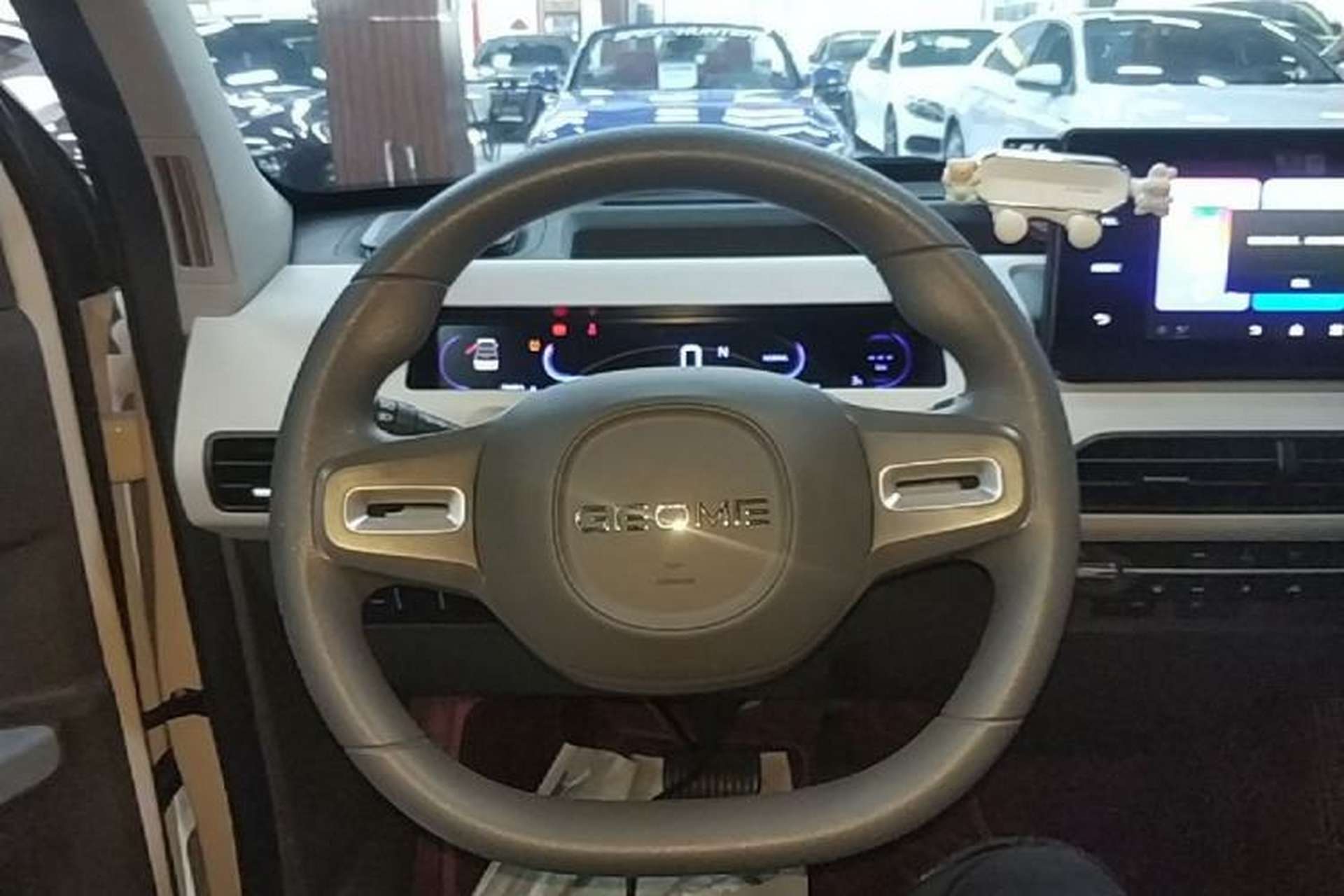 Used Geely Galaxy Panda 2023 Panda Mini 200km Endurance Bear Steering Wheel