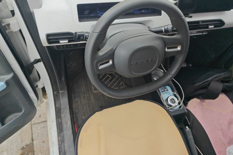 Used Geely Galaxy Panda 2023 Panda Mini 200km Endurance Bear Steering Wheel