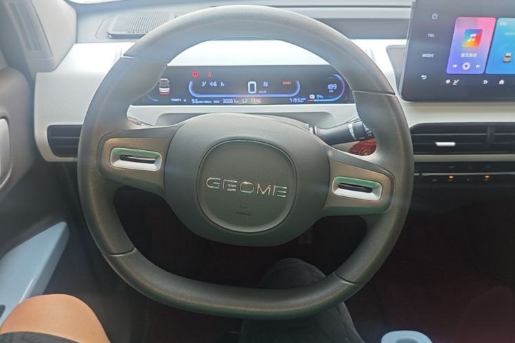 Used Geely Galaxy Panda 2023 Panda Mini 200km Endurance Bear Steering Wheel