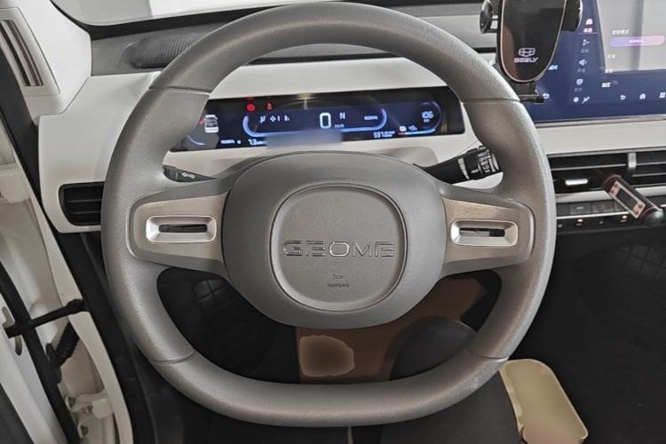 Used Geely Galaxy Panda 2023 Panda Mini 200km Endurance Bear Steering Wheel
