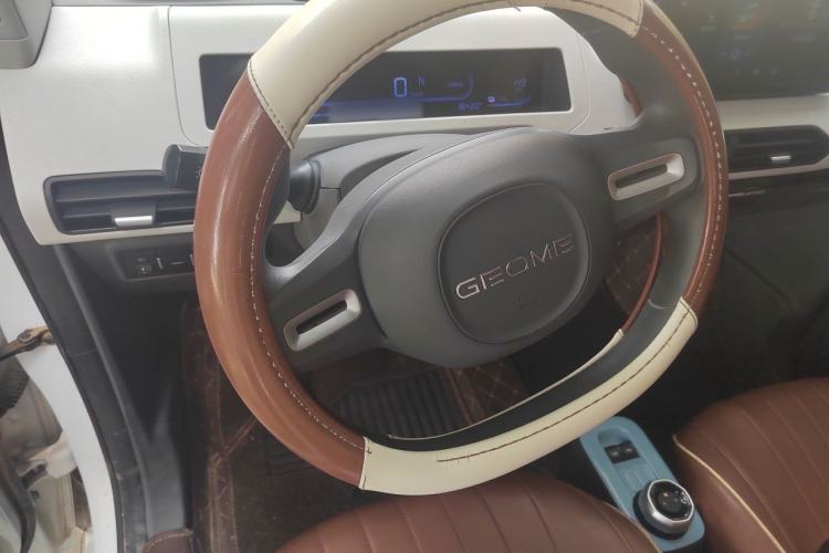 Used Geely Galaxy Panda 2023 Panda Mini 200km Endurance Bear Steering Wheel