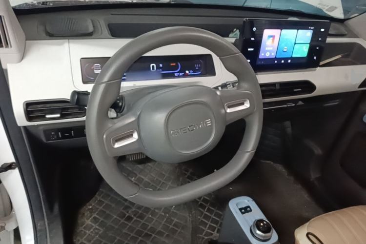 Used Geely Galaxy Panda 2023 Panda Mini 200km Endurance Bear Steering Wheel