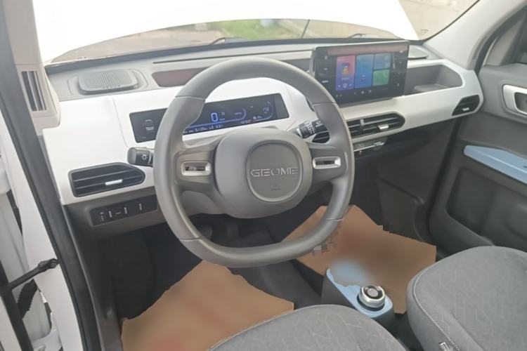 Used Geely Galaxy Panda 2023 Panda Mini 200km Endurance Bear Steering Wheel