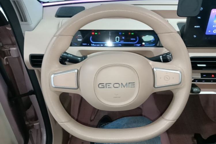 Used Geely Galaxy Panda 2023 Panda Mini 200km Dynamic Bear Steering Wheel