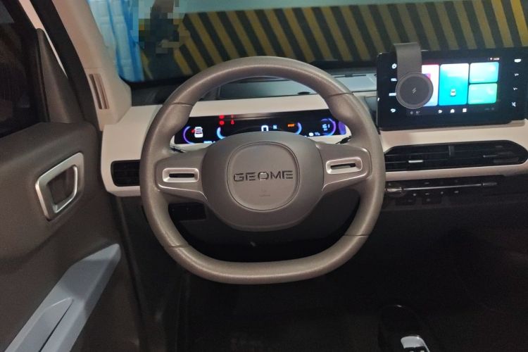 Used Geely Galaxy Panda 2023 Panda Mini 200km Dynamic Bear Steering Wheel