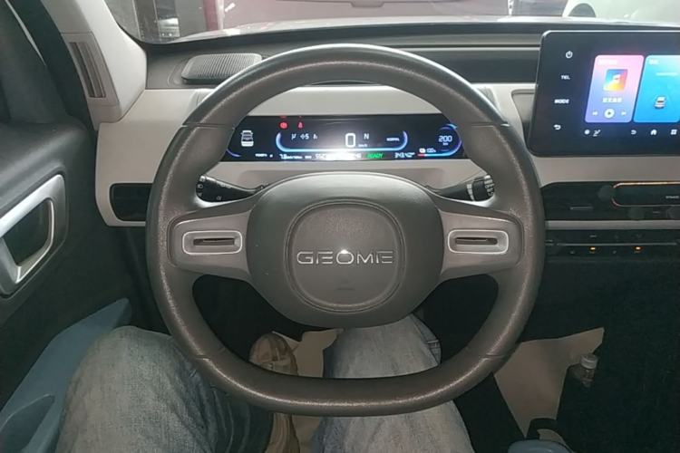 Used Geely Galaxy Panda 2023 Panda Mini 200km Endurance Bear Steering Wheel