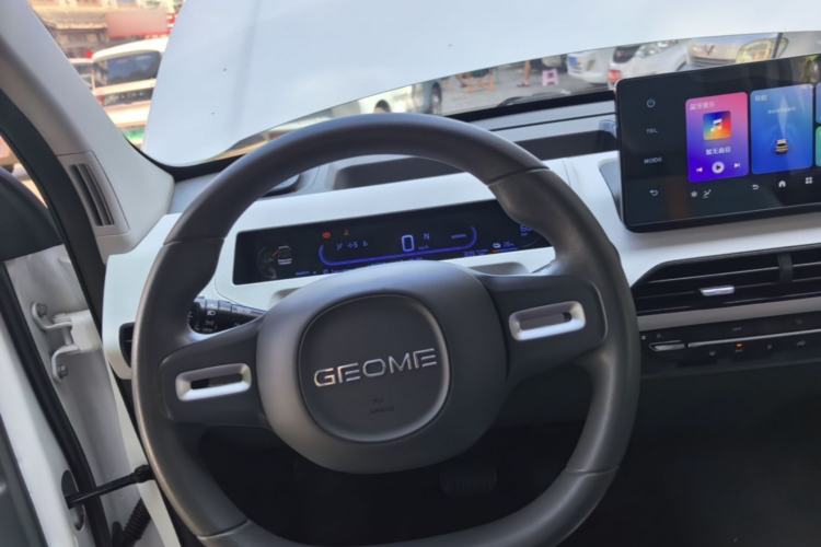 Used Geely Galaxy Panda 2023 Panda Mini 200km Endurance Bear Steering Wheel