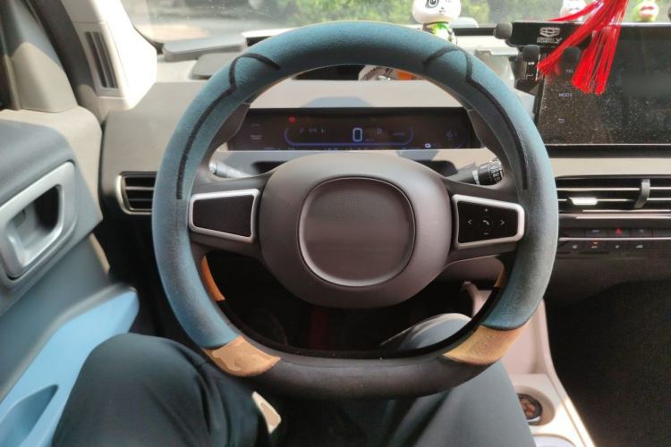 Used Geely Galaxy Panda 2023 Panda Mini 200km Endurance Bear Steering Wheel