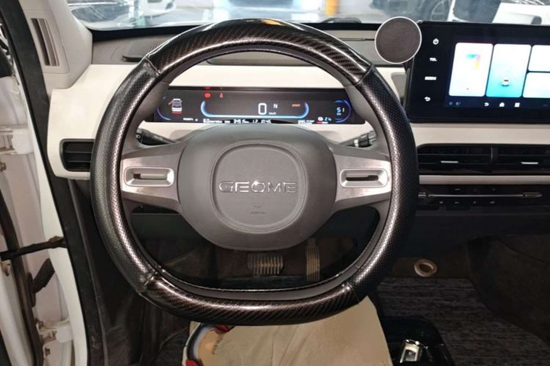 Used Geely Galaxy Panda 2023 Panda Mini 200km Endurance Bear Steering Wheel