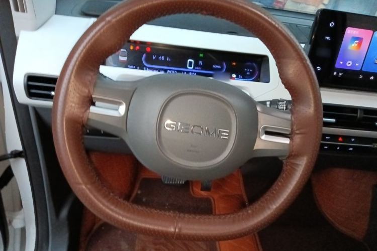 Used Geely Galaxy Panda 2023 Panda Mini 120km Cute Bear Steering Wheel
