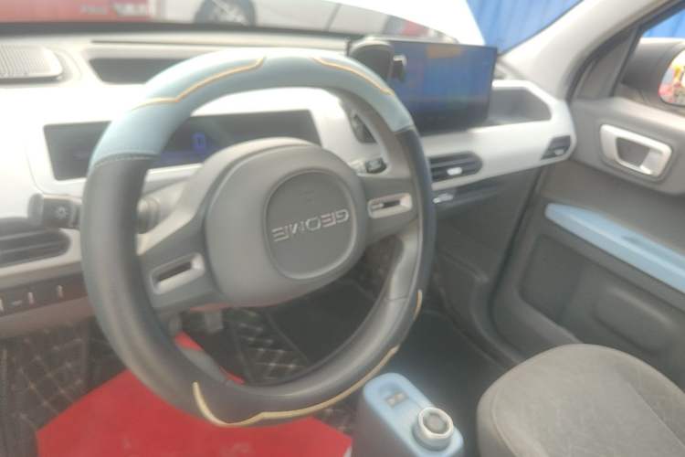 Used Geely Galaxy Panda 2023 Panda Mini 200km Endurance Bear Steering Wheel