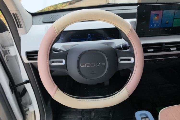 Used Geely Galaxy Panda 2023 Panda Mini 200km Endurance Bear Steering Wheel