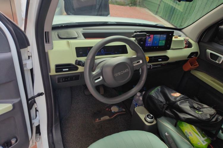 Used Geely Galaxy Panda 2023 Panda Mini 200km Dynamic Bear Steering Wheel