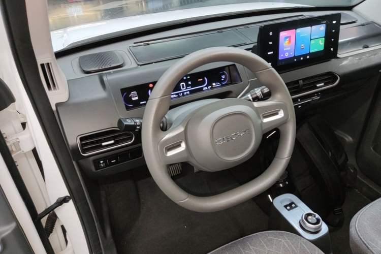 Used Geely Galaxy Panda 2023 Panda Mini 200km Endurance Bear Steering Wheel