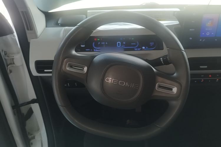 Used Geely Galaxy Panda 2023 Panda Mini 200km Dynamic Bear Steering Wheel