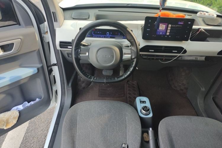 Used Geely Galaxy Panda 2023 Panda Mini 200km Endurance Bear Steering Wheel