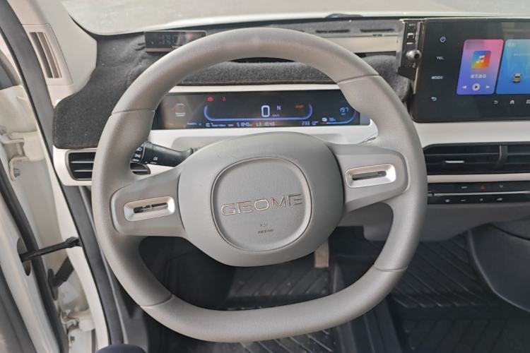 Used Geely Galaxy Panda 2023 Panda Mini 200km Dynamic Bear Steering Wheel