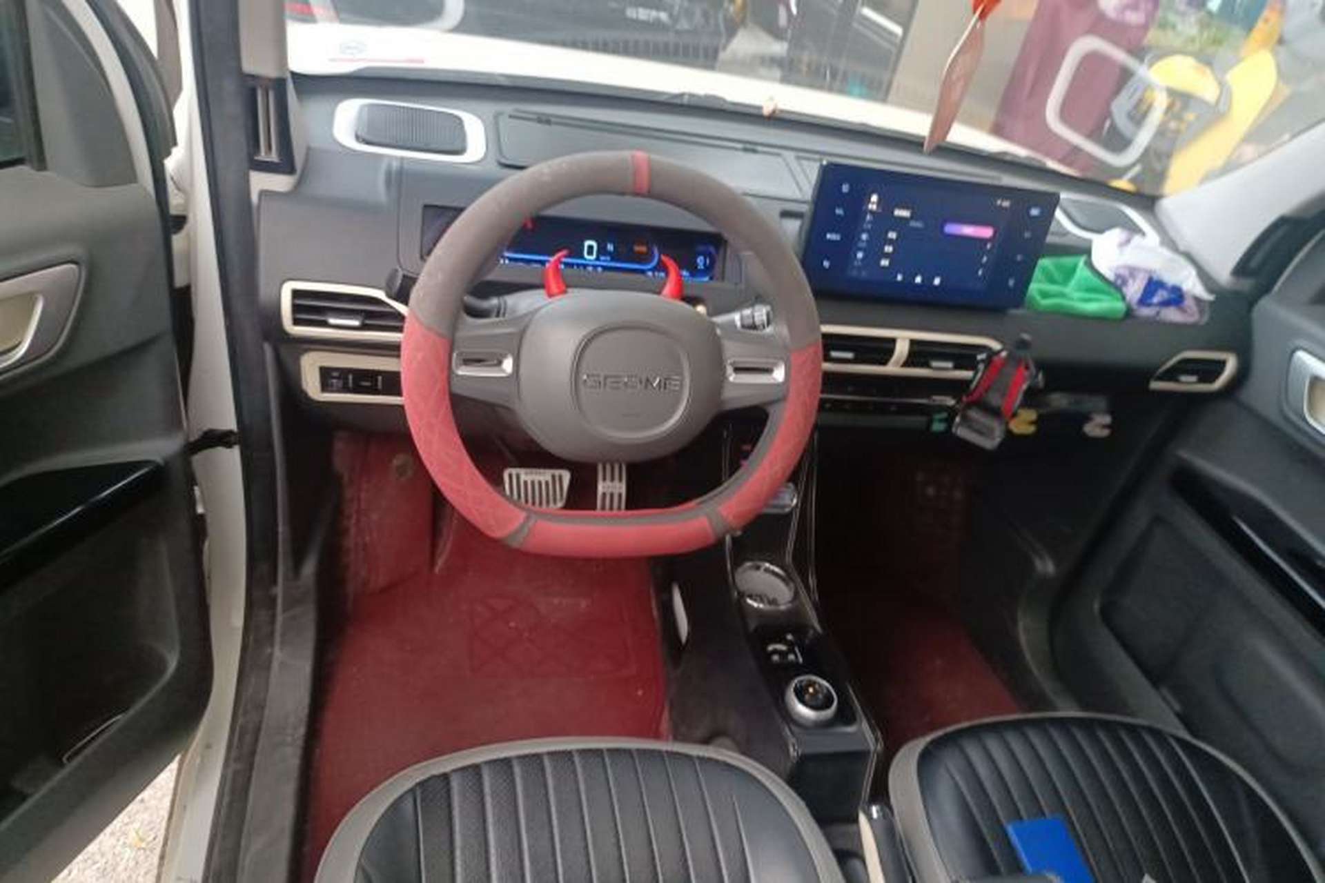 Used Geely Galaxy Panda 2023 Panda Mini 200km Dynamic Bear Steering Wheel