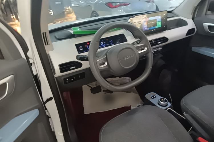 Used Geely Galaxy Panda 2023 Panda Mini 200km Endurance Bear Steering Wheel