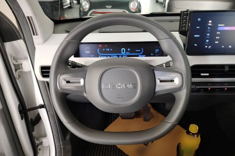 Used Geely Galaxy Panda 2023 Panda Mini 200km Endurance Bear Steering Wheel