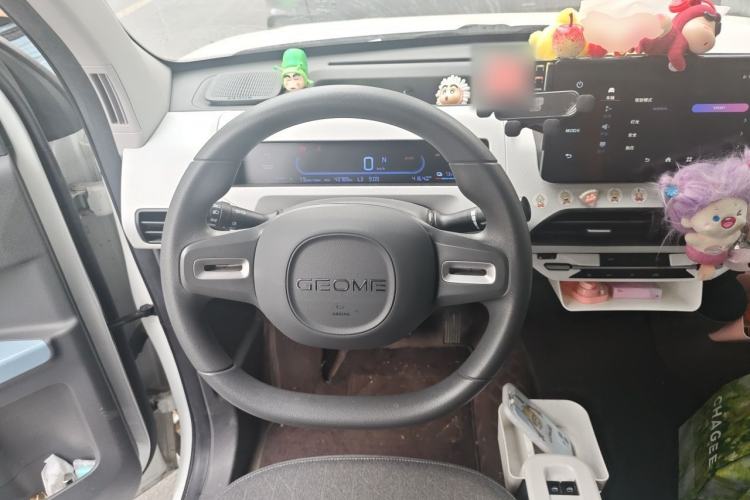 Used Geely Galaxy Panda 2023 Panda Mini 200km Endurance Bear Steering Wheel