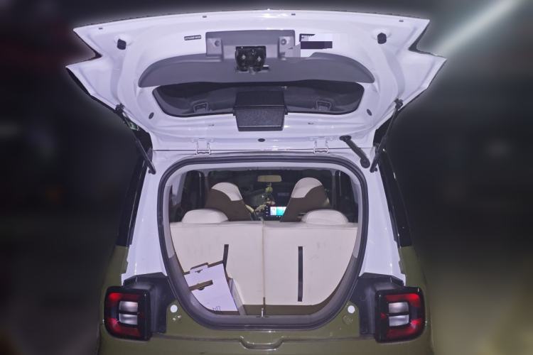 Used Geely Galaxy Panda 2023 Panda Mini 200km Endurance Bear Trunk