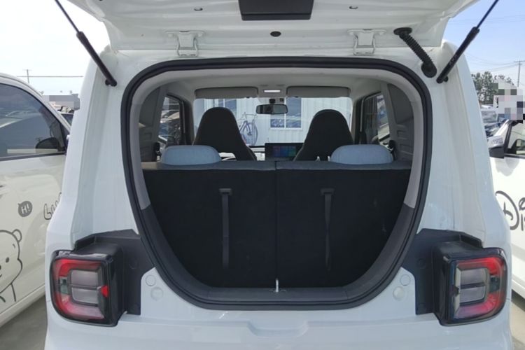 Used Geely Galaxy Panda 2023 Panda Mini 200km Endurance Bear Trunk