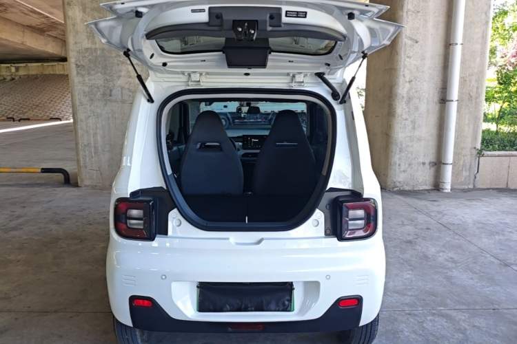 Used Geely Galaxy Panda 2023 Panda Mini 200km Endurance Bear Trunk