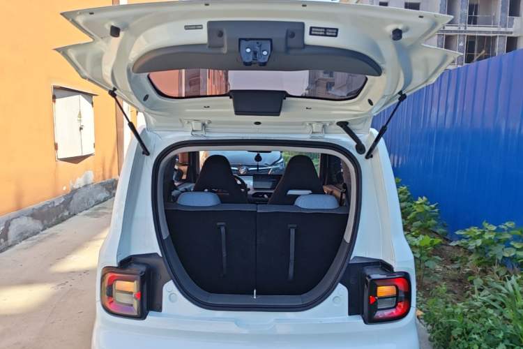 Used Geely Galaxy Panda 2023 Panda Mini 200km Endurance Bear Trunk