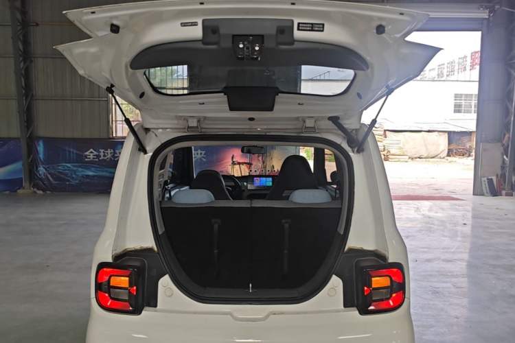 Used Geely Galaxy Panda 2023 Panda Mini 200km Endurance Bear Trunk